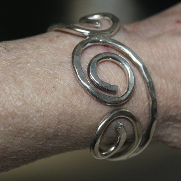Vintage Heavy 925 Sterling Silver Scroll Diamond Cut Heavy Cuff Bracelet